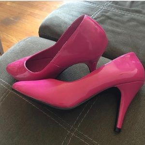 Pink pumps